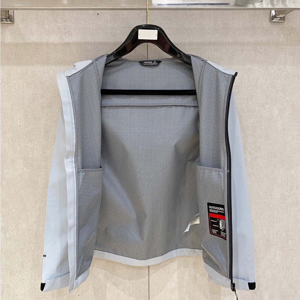 ARC’TERYX 25ss new lightweight hardshell jacket for men and women. - Picture 3 of 8